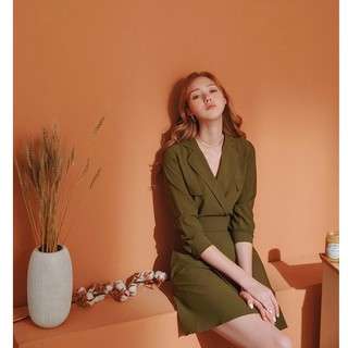 Váy cổ vest tay dài vạt chéo nữ Air Space 2031824031