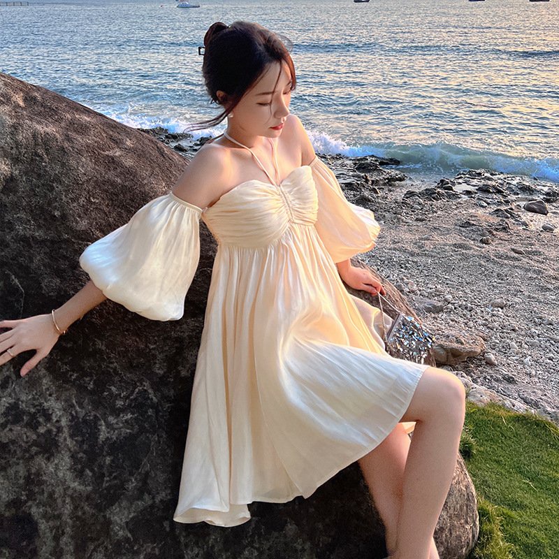 Váy trắng đi biển Đầm nữ đẹp trễ vai cúp ngực maxi 2 dây dài rộng bigsize bikini kiểu Hàn Quốc vàng óng ánh DK2t4