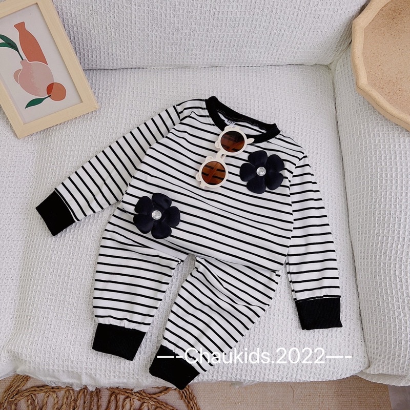 Set hoa đen kẻ ngang zip hàn cho bé gái