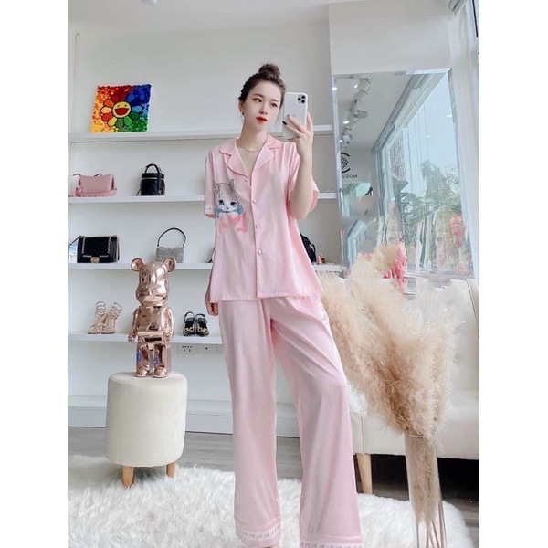 PIJAMA ĐÙI - TAY NGẮN MÈO HỒNG TC F007 LỤA XƯỚC QUẢNG CHÂU CC.