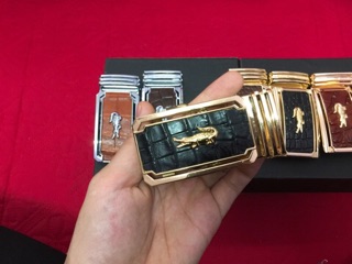 Mặt dây da cá sấu