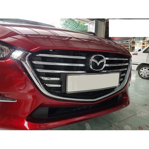 Mặt ca lăng xe Mazda 3 2018