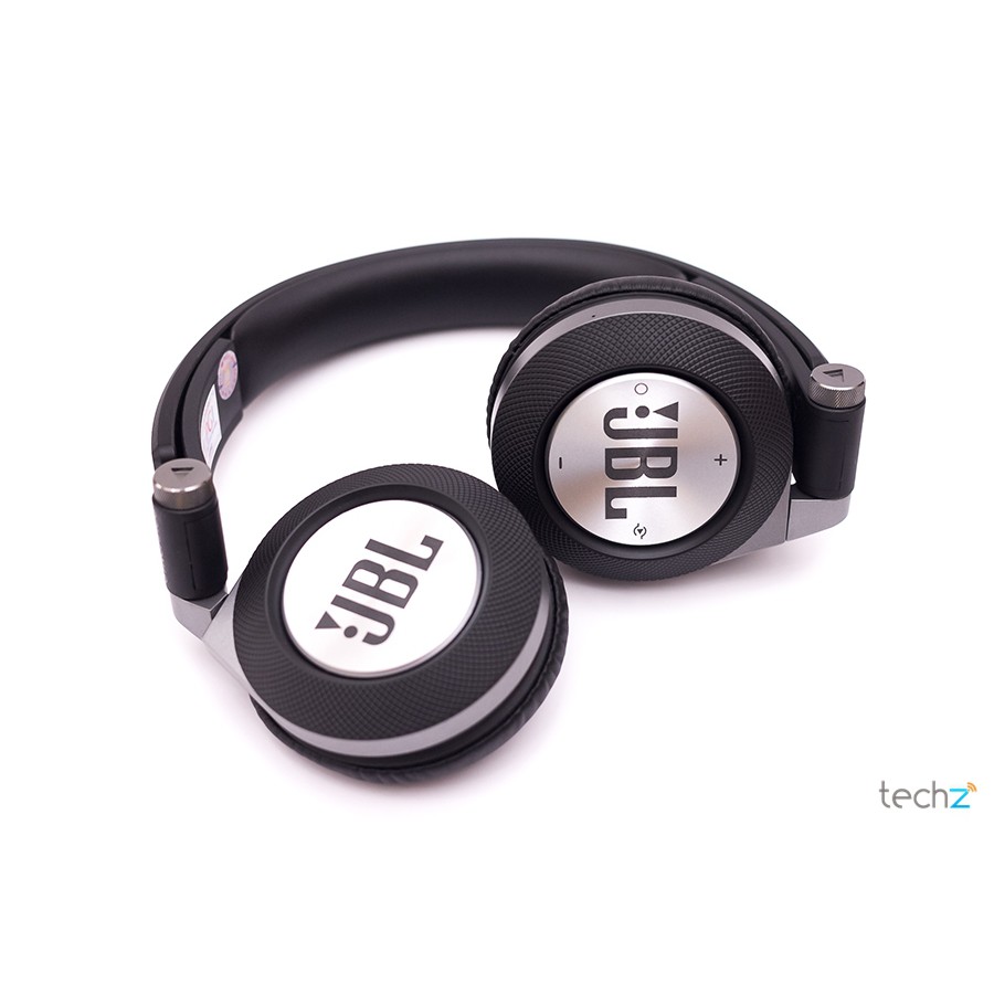 tai nghe bluetooth jbl synchros e40 bt