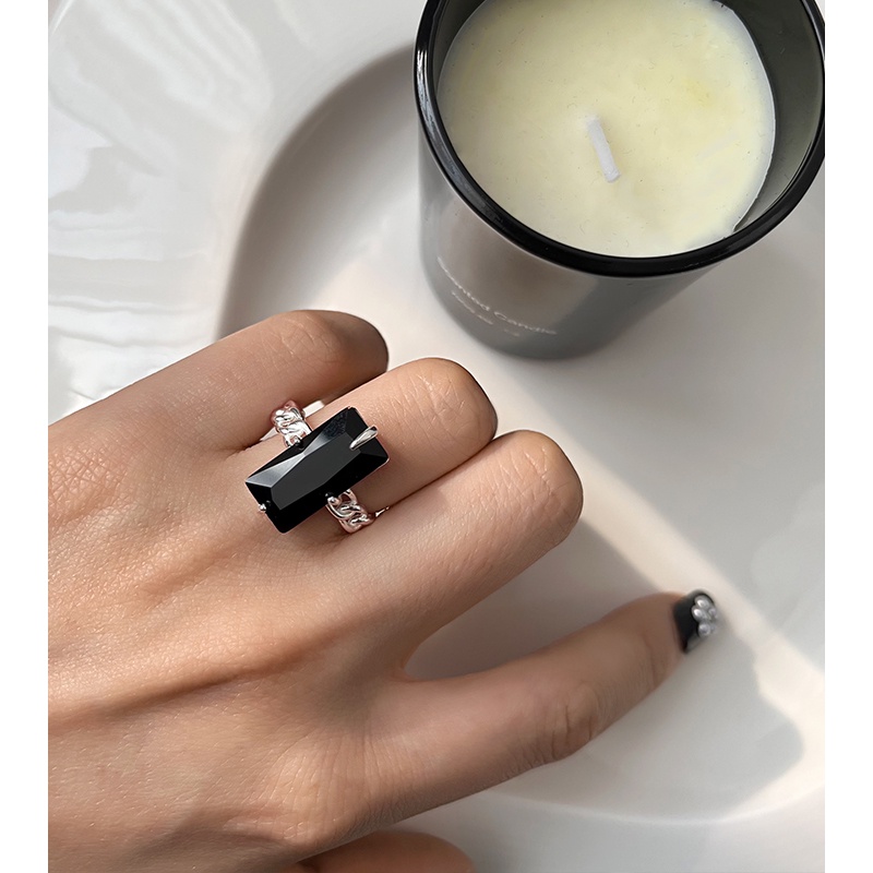 Nhẫn Pha Lê Đen Thiết Kế Sang Trọng Có Thể Điều Chỉnh Được