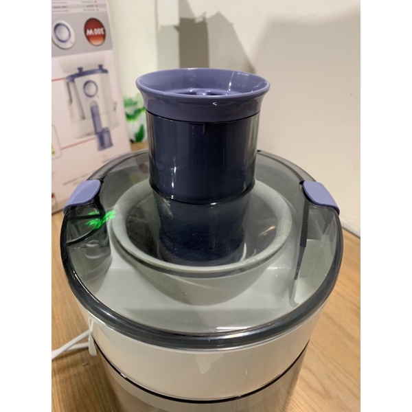 Máy ép trái cây Philips HR1811