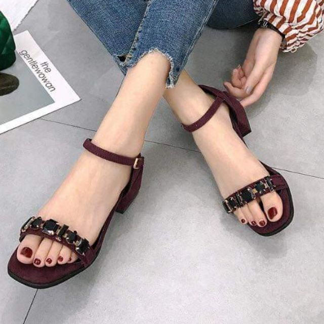 Giày sandal da lộn quai ngang mảnh đính đá đỏ đô gót vuông 5cm size 37-38