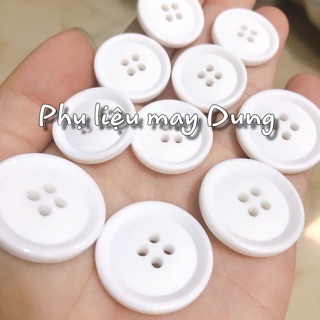 Nút 4 lỗ trắng - đen nhám