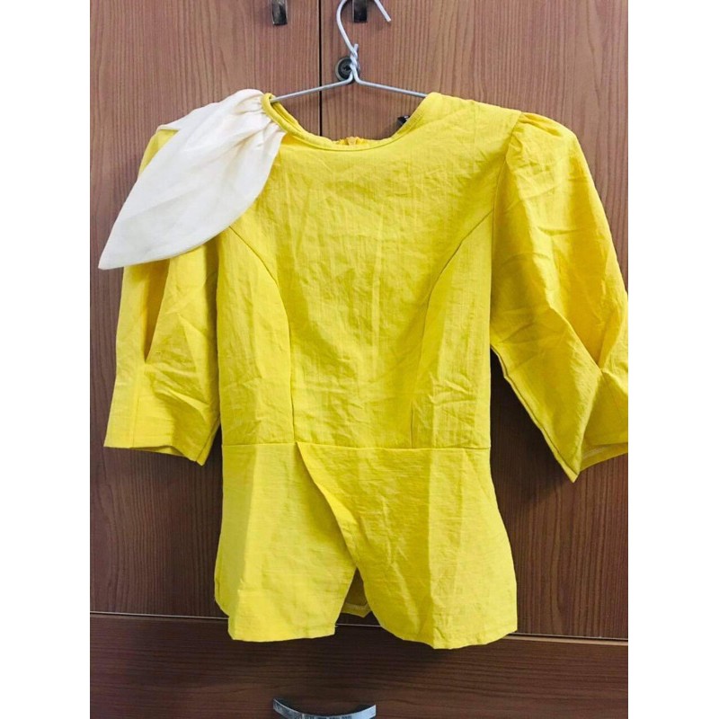 đầm ren vàng live