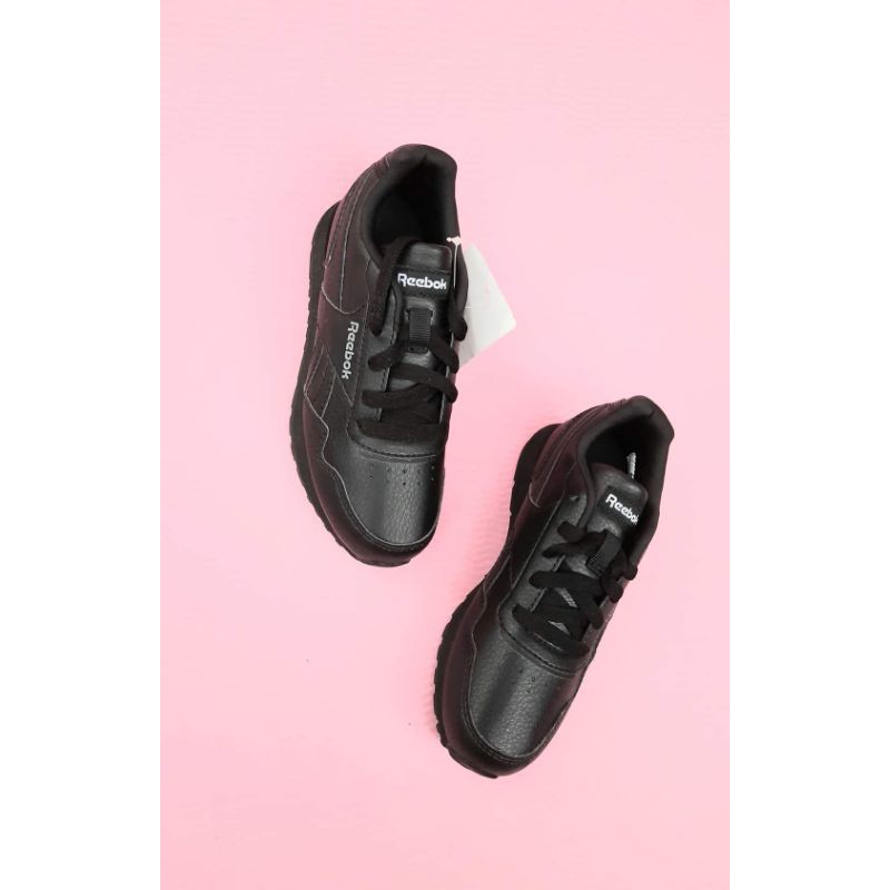 Giày xuất cho bé trai