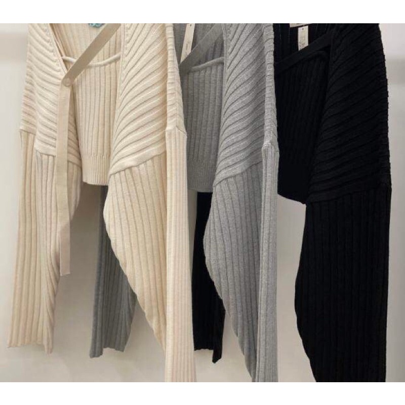 Set Áo khoác len cardigan + Áo trong