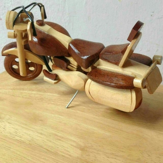 Xe mô hình,mô tô bằng gỗ