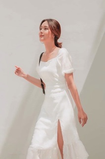 Đầm váy trắng đuôi cá xẻ tà (kèm hình thật)