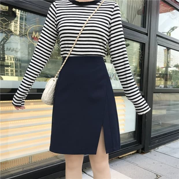 chân váy chữ A xẻ trước trẻ trung