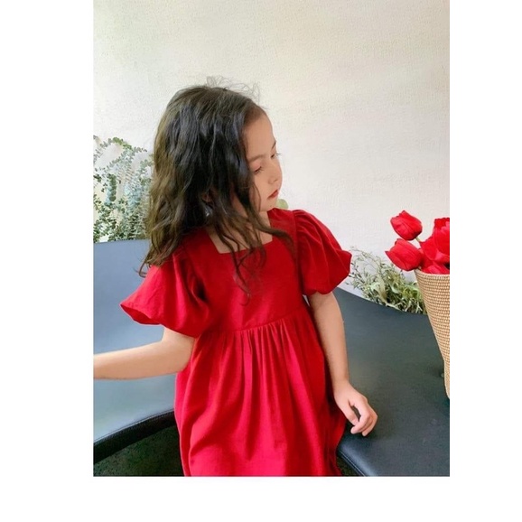 Váy bé gái tay phồng