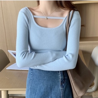 Áo len cut out ngực