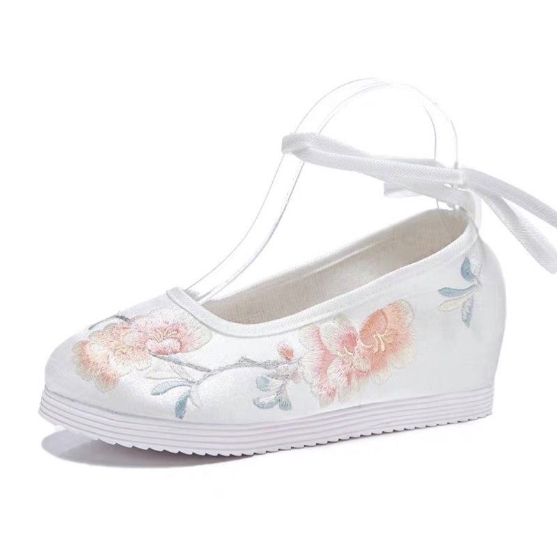 Giày cổ trang Trung quốc thêu hoa