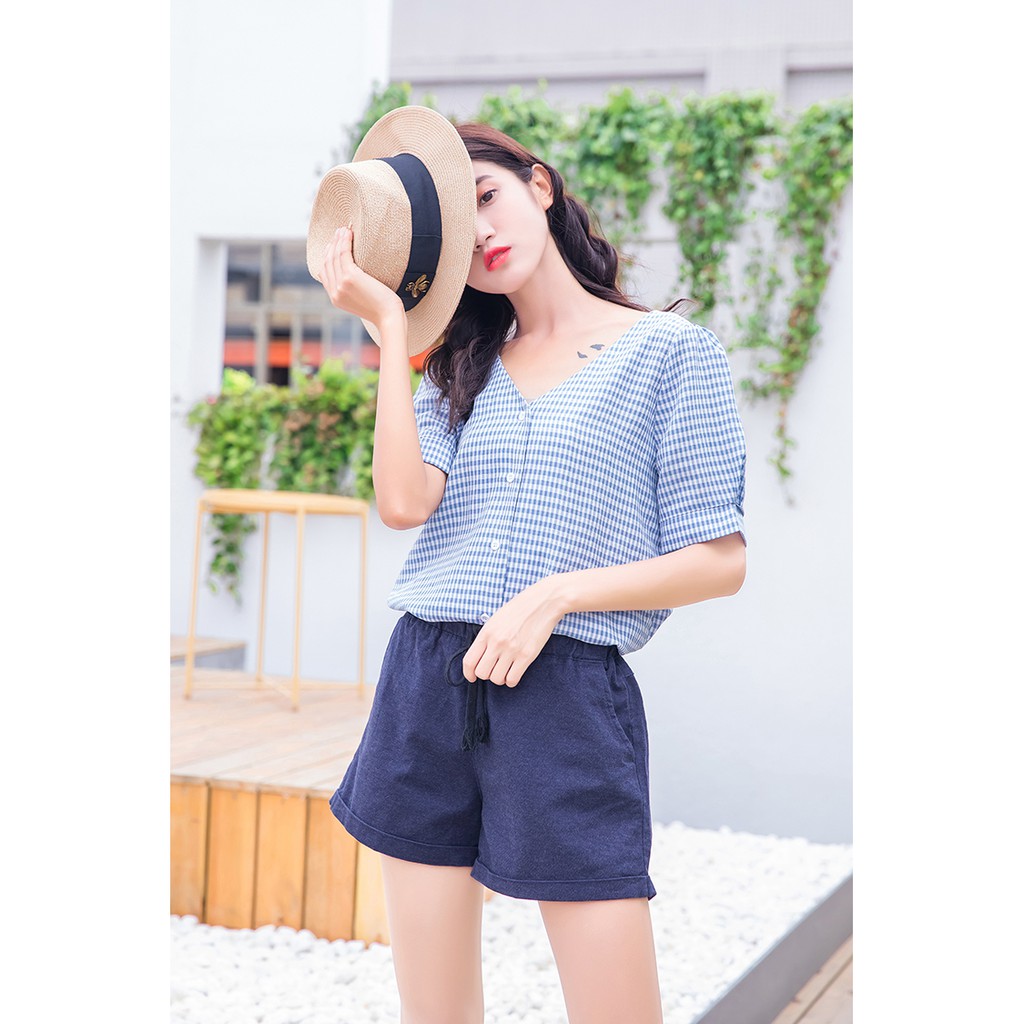 Áo nữ kẻ nhỏ cổ V trẻ trung sm190