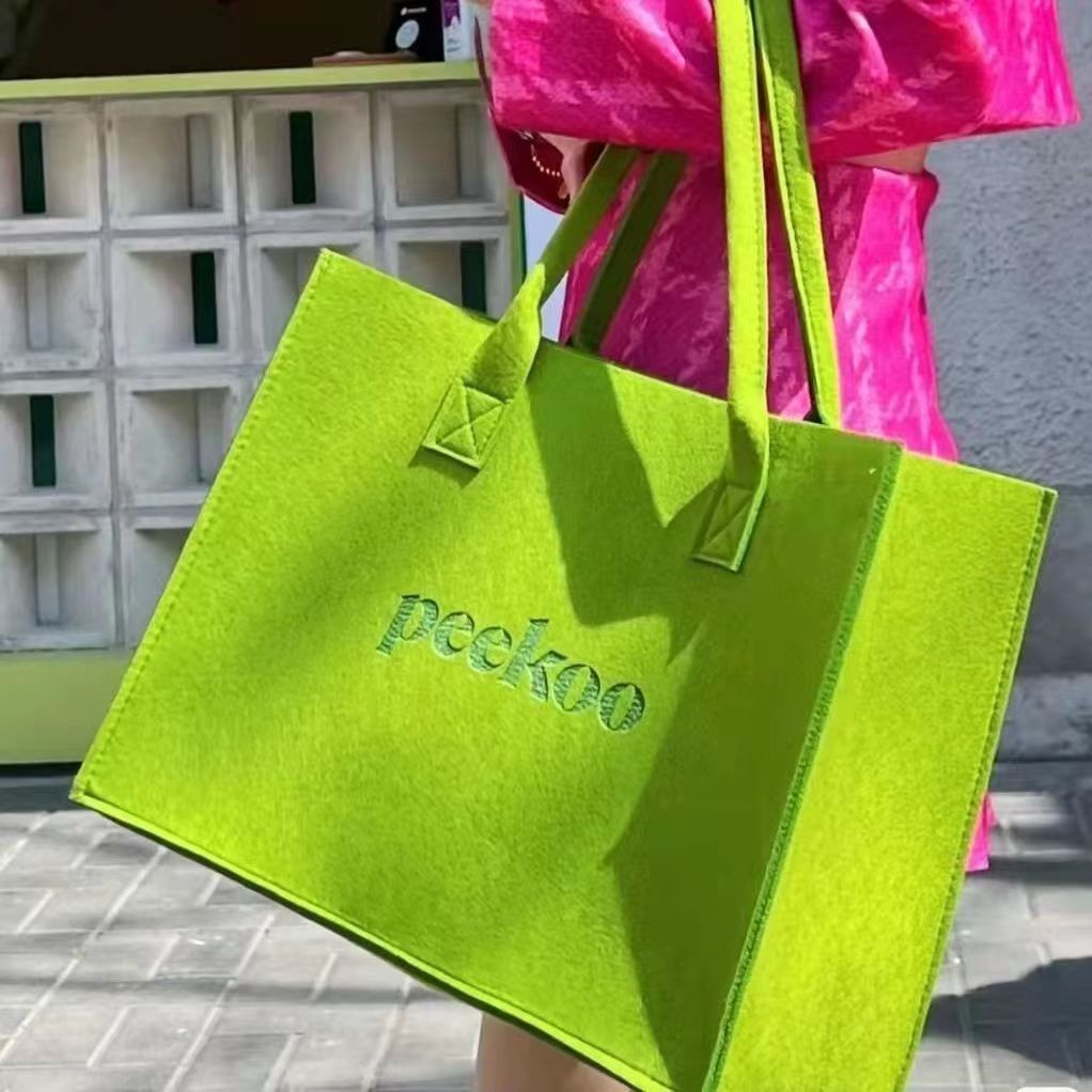 Túi xách PEEKOO màu xanh thời thượng túi tote vải nỉ in chữ đeo vai với ngăn chứa rộng dùng đi làm đi chơi