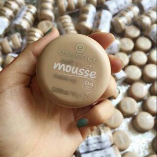 Phấn tươi Đức Essence Soft Touch Mousse.