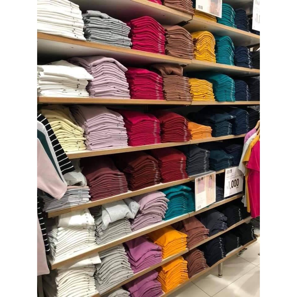 Áo phông nữ cổ tròn form rộng của Uniqlo
