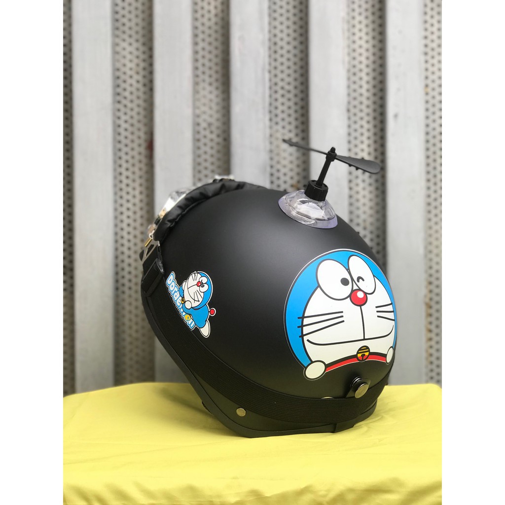 Nón bảo hiểm 1/2 doreamon đen + chong chóng + kính phi công