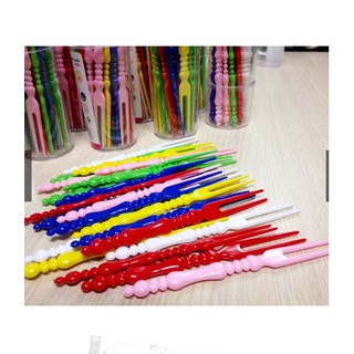 Nĩa găm trái cây và đồ ăn bằng nhựa combo 48 cái