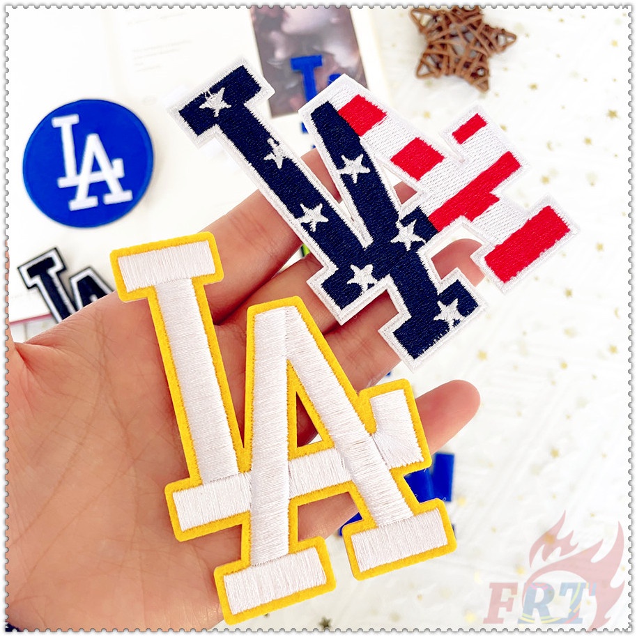 ☸ Miếng Dán Ủi Lên Quần Áo Thời Trang ☸ 1 Sticker Ủi Thêu Hình Huy Hiệu