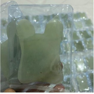 Ngọc cạo gió mặt