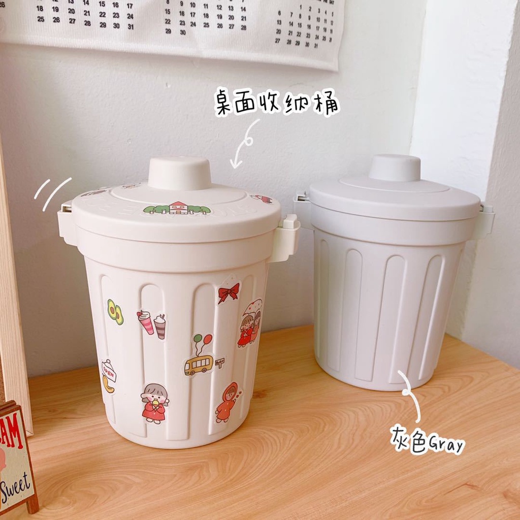 Thùng rác mini, hộp đựng nhỏ hình chiếc xô để bàn học bàn làm việc có nắp đậy tiện lợi 2 màu ghi và trắng Cute Shop