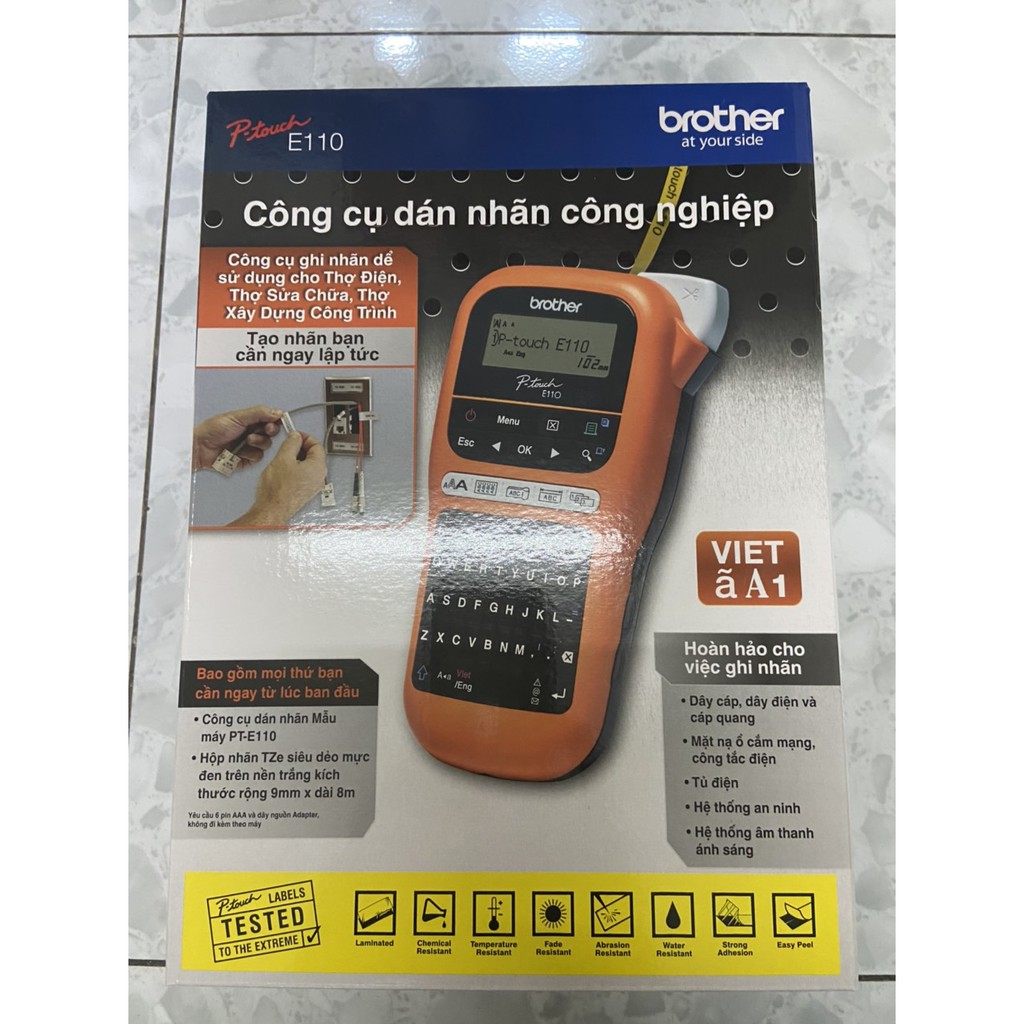 Máy in nhãn cầm tay Brother PT-E110 kèm theo nhãn 9mm chính hãng và 6 pinAAA- hàng chính hãng Brother bảo hành 12 tháng | WebRaoVat - webraovat.net.vn