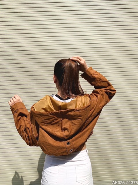 [Mã FADIRECT20 giảm 20K đơn 150K] 🌵 𝐓𝐡𝐞 𝐔𝐥𝐳𝐳𝐚𝐧𝐠 🌵 025 Áo Khoác Kaki Nhung 3 Khoen. Áo Khoác Nữ Chống Nắng | BigBuy360 - bigbuy360.vn