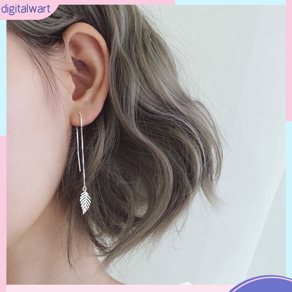 Đôi khuyên tai dạng chuỗi dài thiết kế hình chiếc lá xinh xắn cho nữ