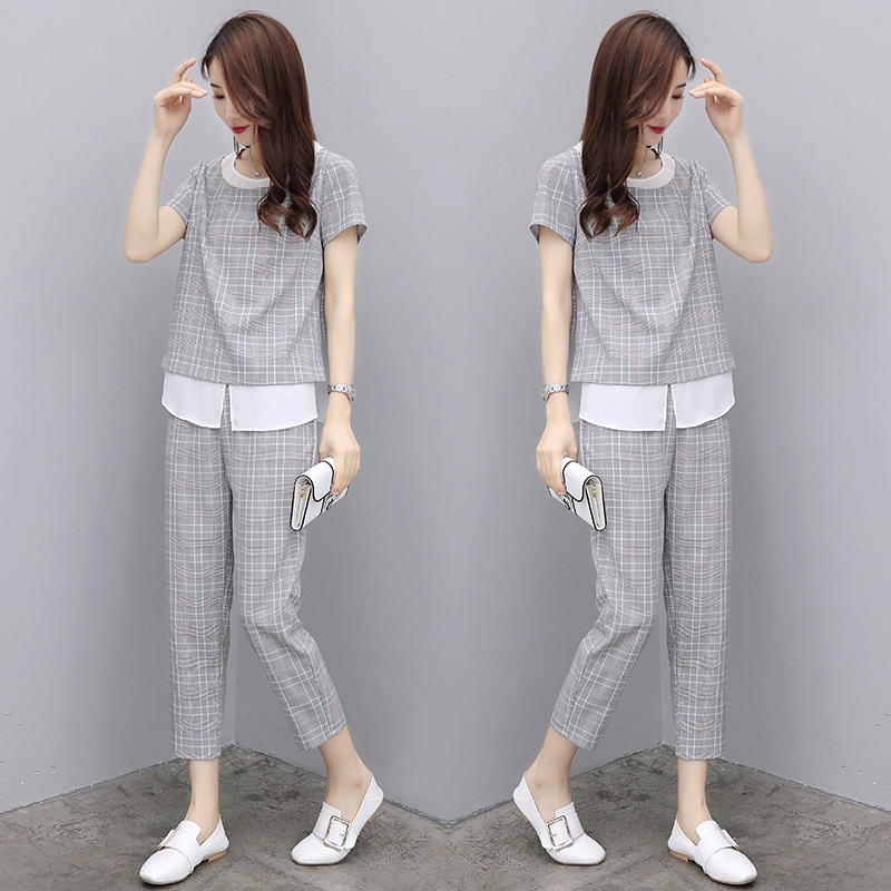 Set áo thun ngắn tay cổ tròn và quần ống rộng thời trang cho nữ