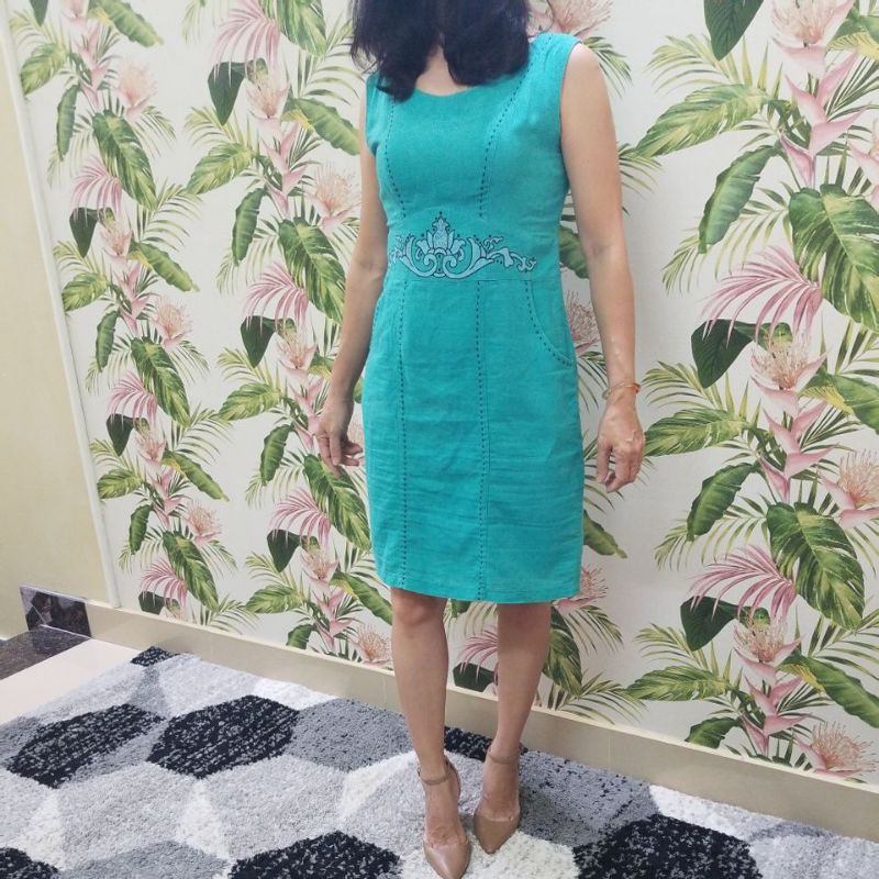Đầm công sở màu xanh, form suông, không tay áo [Thanh lý/ Second hand]