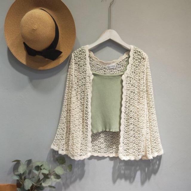 Khoác cardigan ren tay loe
