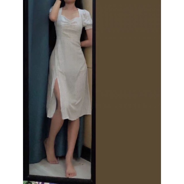Đầm ulzzang xẻ tà dáng dài phong cách Hàn Quốc