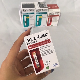 Que thử đường huyết Accu-Chek Active và Performa