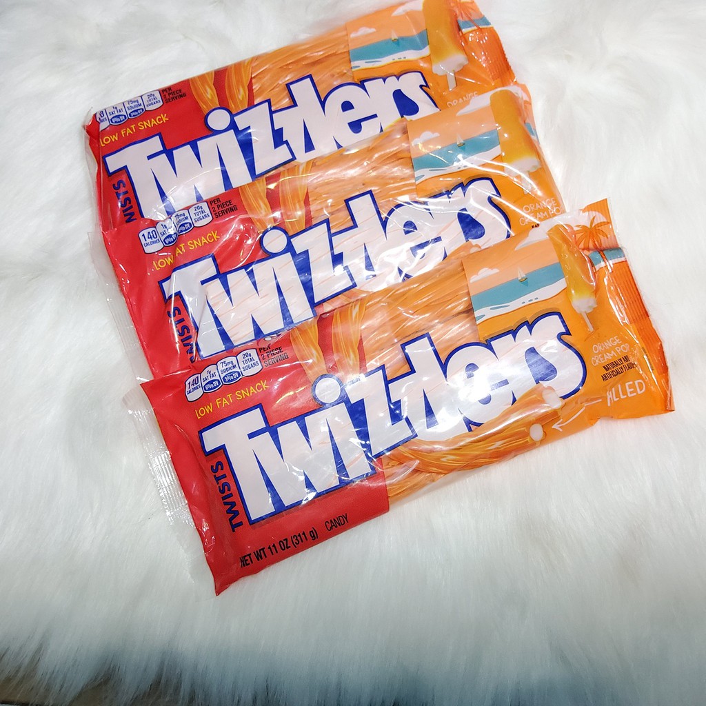 Kẹo dẻo xoắn đen Twizzlers Licorice - 453gram