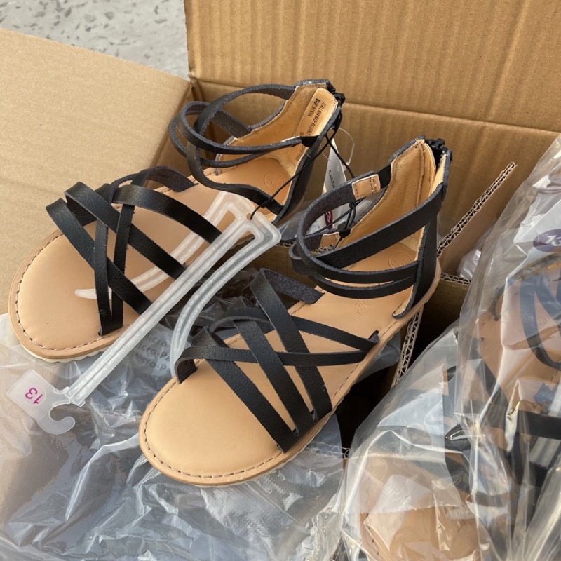 Sandal bé gái C&amp;J  Chiến binh quai da đế cao su xuất dư 0722
