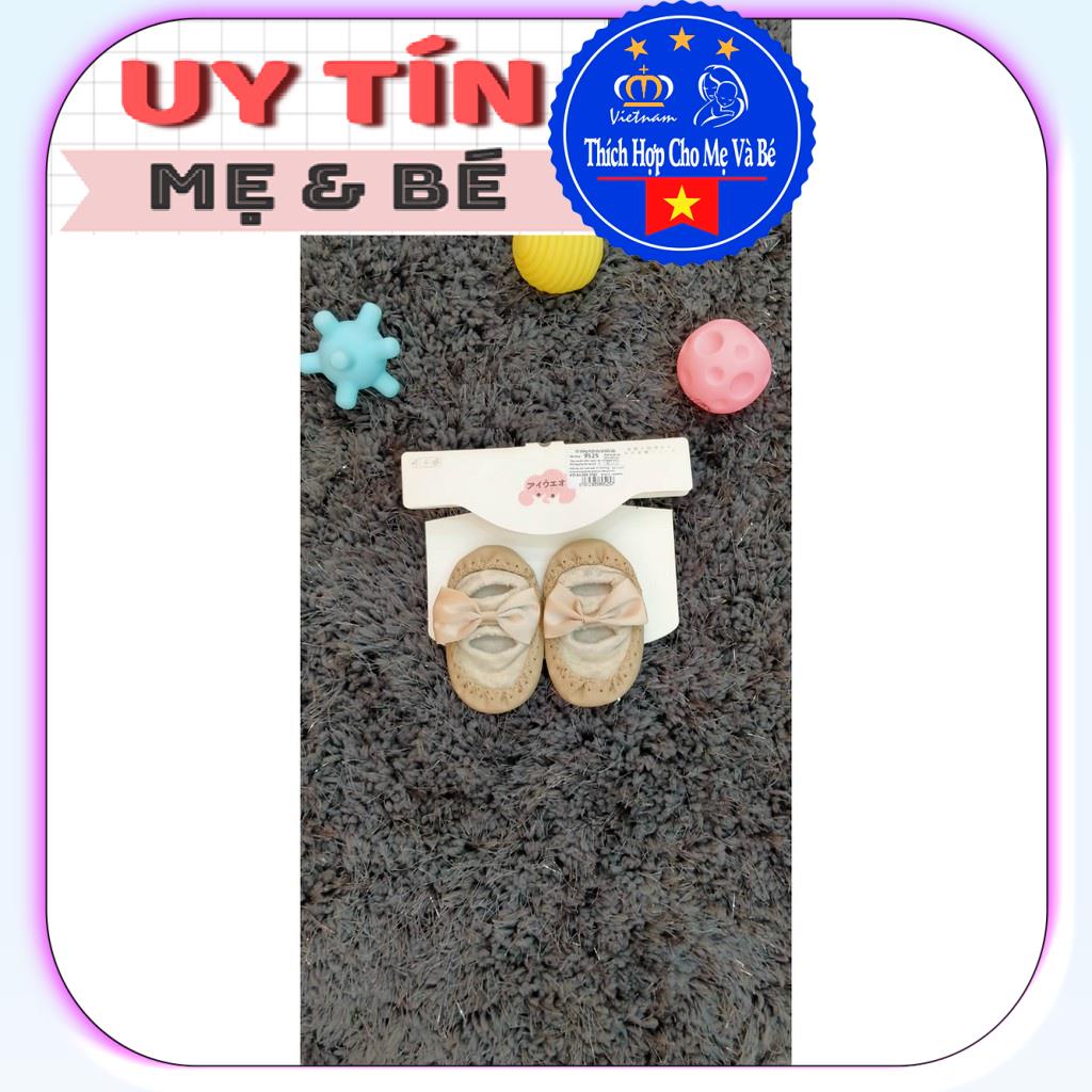 Giày Vớ tập đi có chống trượt cho bé (9525), thương hiệu Aiueo Nhật Bản.