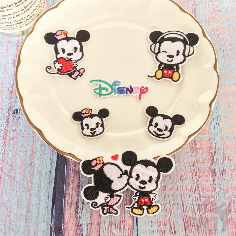 Set 1 / 2 Miếng Ủi Nhiệt Dùng Trang Trí Quần Áo Đa Năng Tiện Dụng