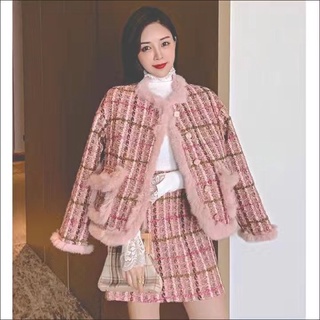 Sét dạ Tweed  nhấn viền lông hồng loại 1 (oder)