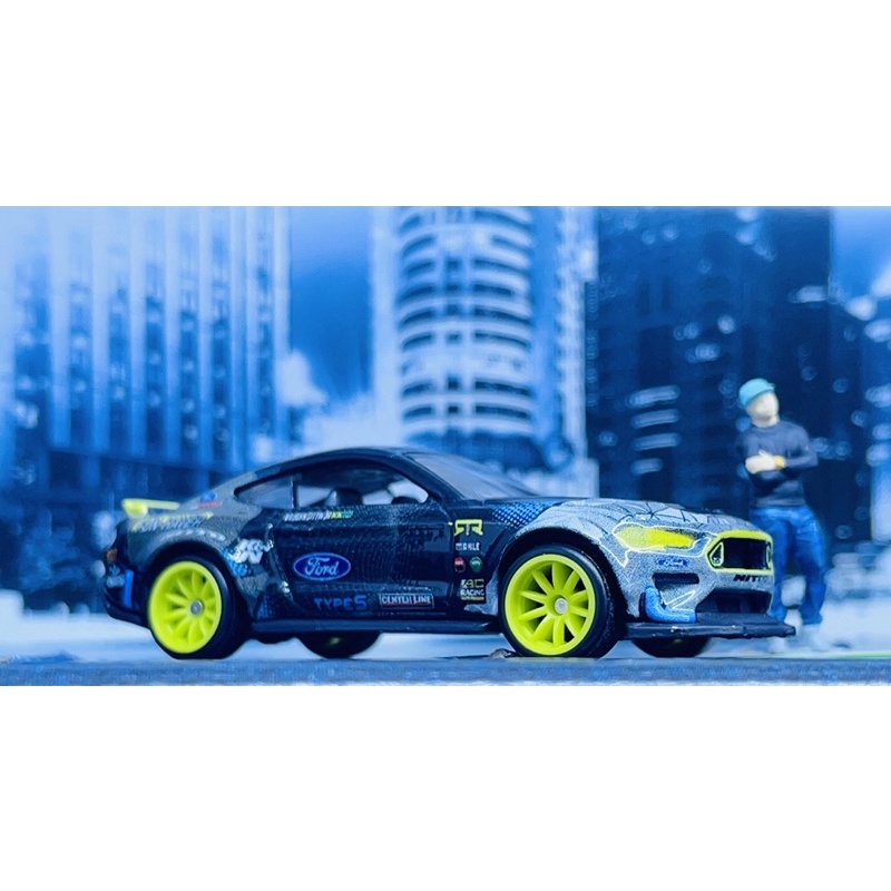 Hobby Store xe mô hình Hot Wheels Premium Pack 2 Ford Mustang RTR 21 - Ford Mustang RTR 20