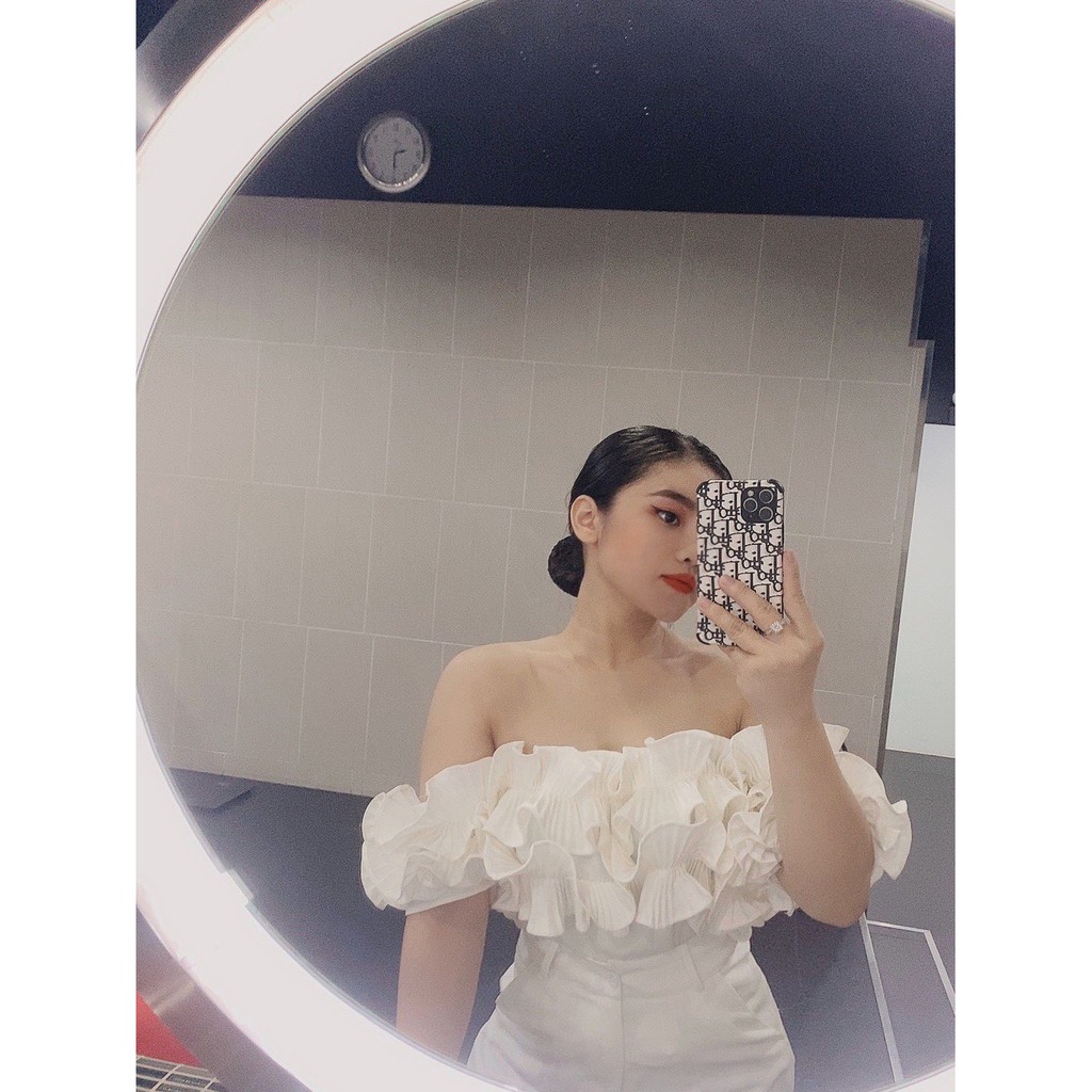 Áo trắng trễ vai bèo dập ly xinh xắn