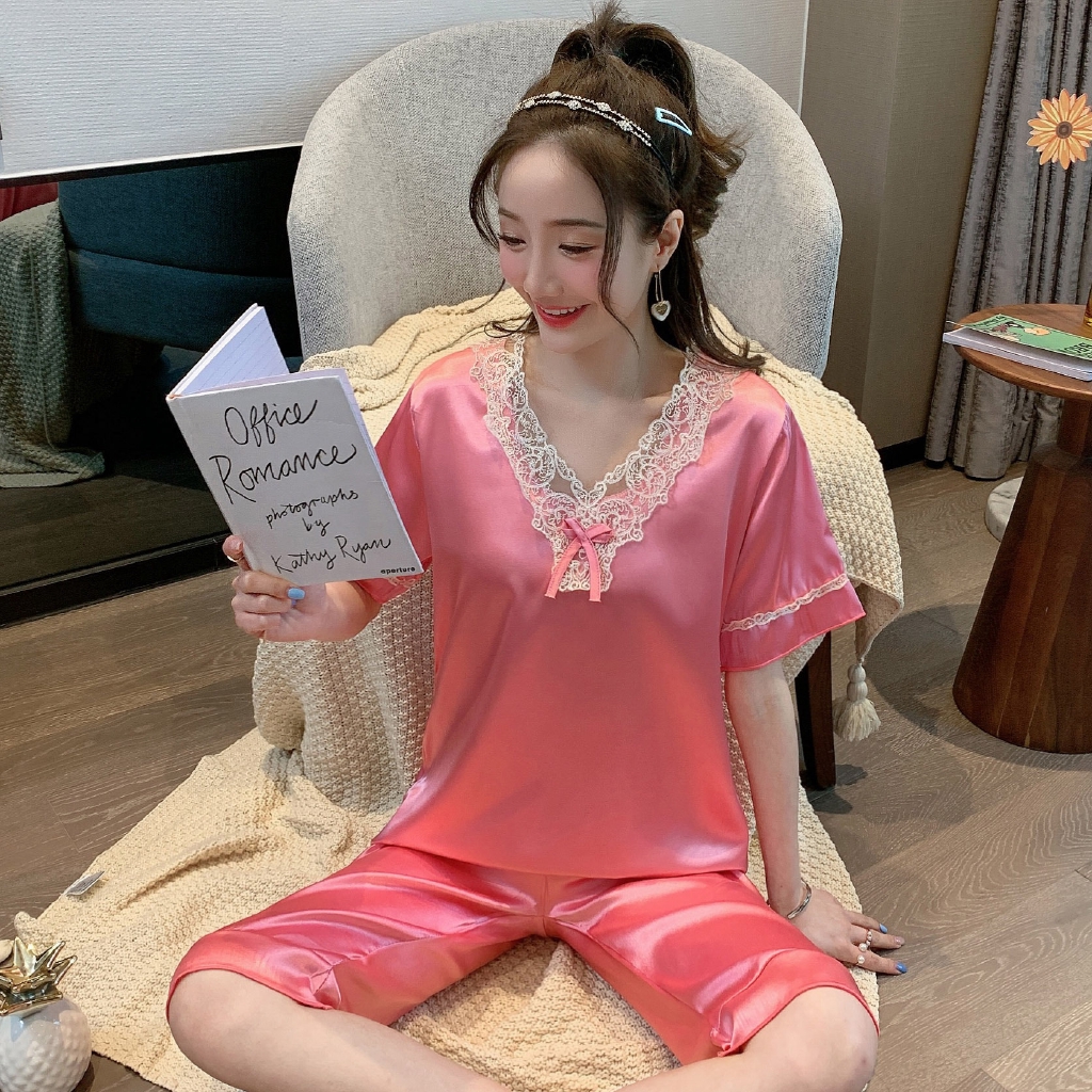 Bộ đồ ngủ vải phi bóng thoải mái thời trang dành cho nữ