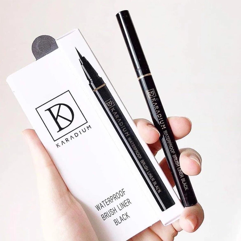 KARADIUM – Kẻ mắt nét mảnh chống nước Waterproof Brush Liner Black vỏ trắng KARA02