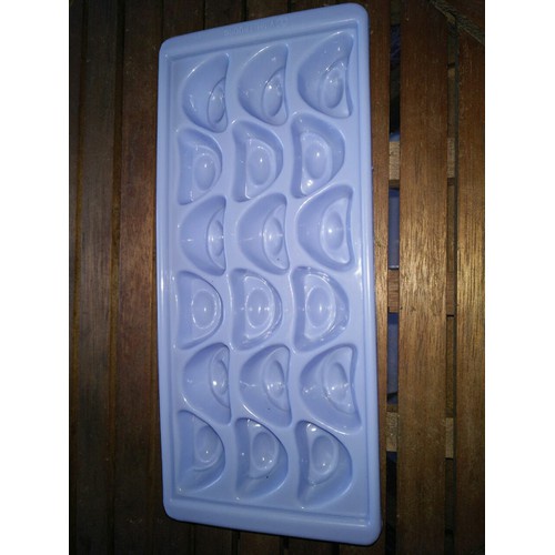 Khay làm đá, rau câu, bánh in, bánh phục linh hình thỏi vàng