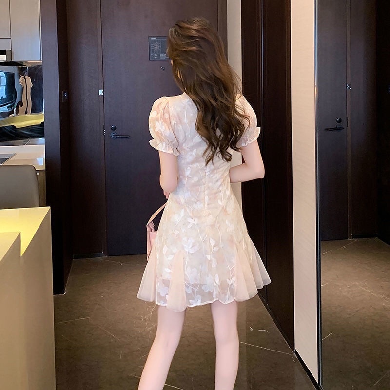 Đầm sườn xám dáng xoè xinh xắn