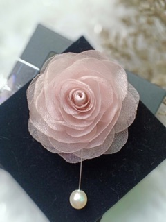 Hoa cài áo handmade đế nam châm