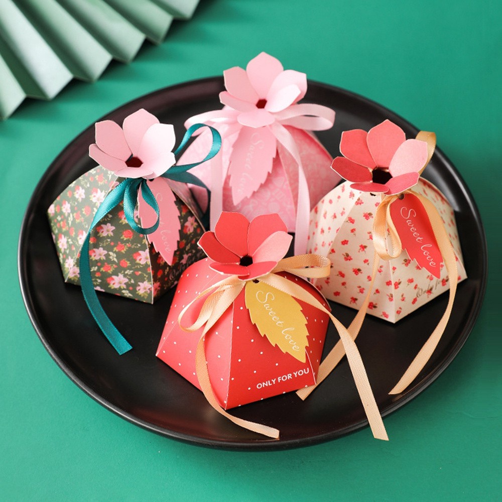 GIOVANNI Petal Candy Box 6 Leaf Wedding Favors Gift Bags Paper Favor Box Baby Shower for Guests Multicolor Party Supplies Sugar Boxes
